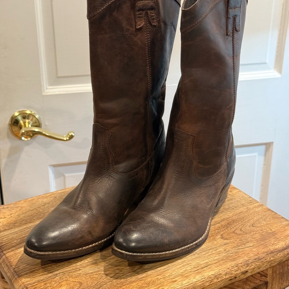 Dib A.True slip on dark brown real leather Cowboy boots in size 6.
